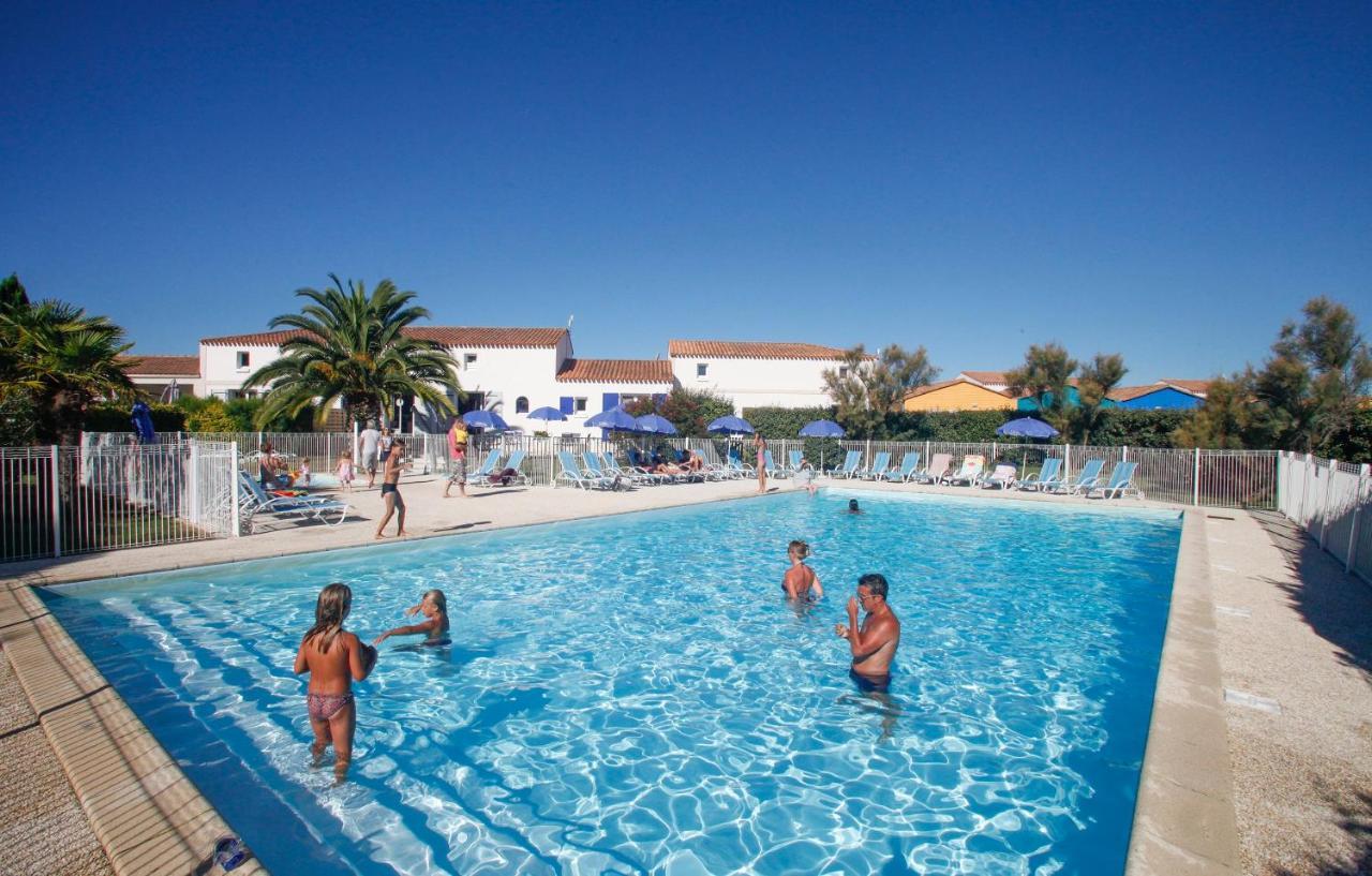 Residence Odalys Le Village Des Amareyeurs Le Château-dʼOléron エクステリア 写真